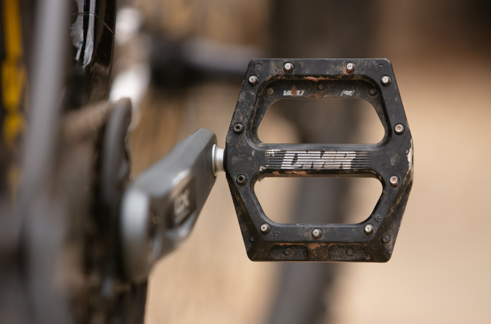 DMR Vault Mag flat pedal review | off-road.cc